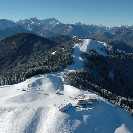 3landenpunt At-slo-it Bij De Piste *